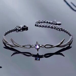 Elegant Bracelet with Blue Crystal Gemstone